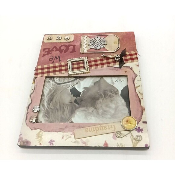 Vintage Style We Love Grandma Photo Frame - Picture 5 of 8